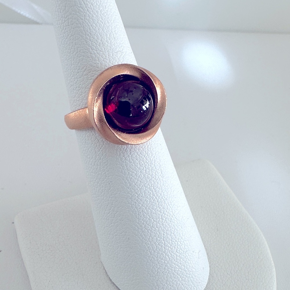 NEW Garnet Rose Gold Gemstone Ring size 6